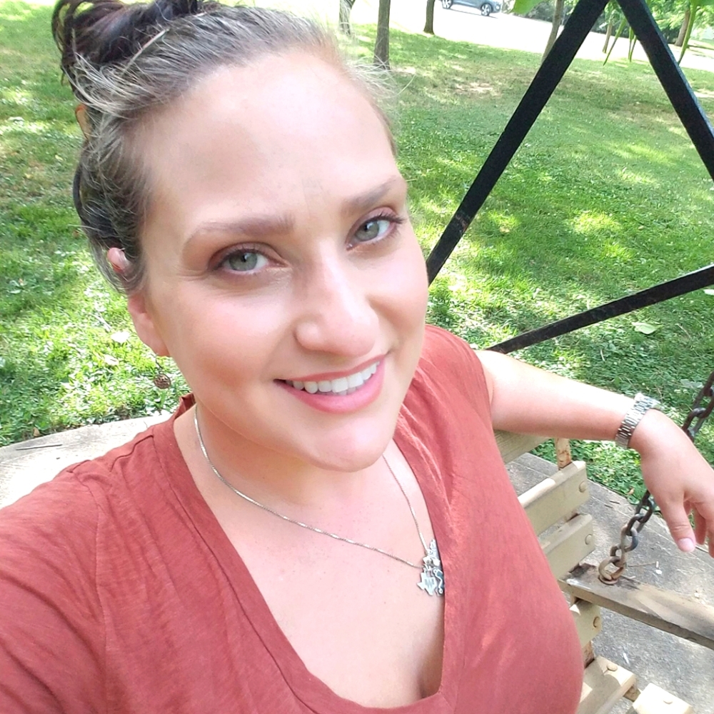 Meet your Posher, Cari
